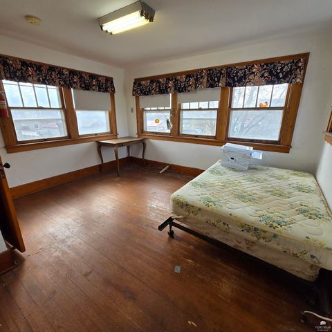 311 N 2nd Street, Canton, KS 67428