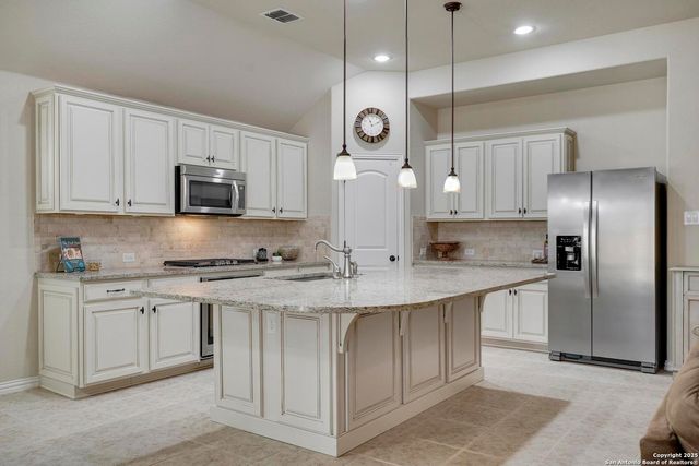 7915 Ashfield Way, Boerne, TX 78015