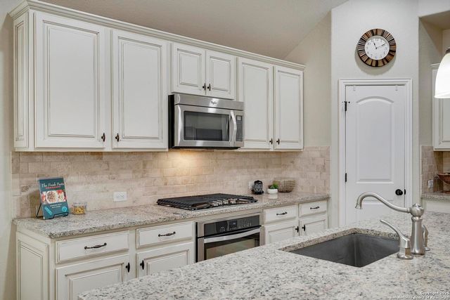 7915 Ashfield Way, Boerne, TX 78015