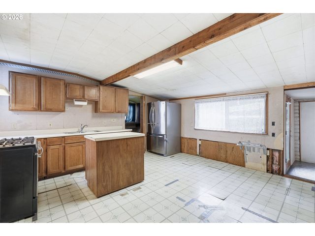 414 S 2ND St, Oregon City, OR 97045