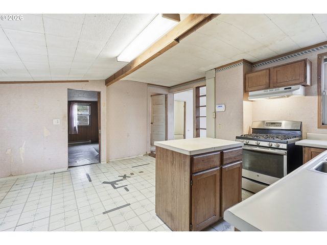 414 S 2ND St, Oregon City, OR 97045