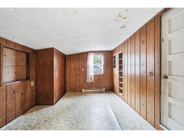 414 S 2ND St, Oregon City, OR 97045