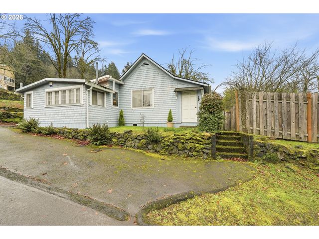 414 S 2ND St, Oregon City, OR 97045