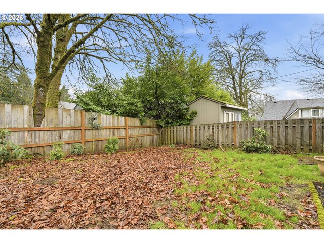 414 S 2ND St, Oregon City, OR 97045