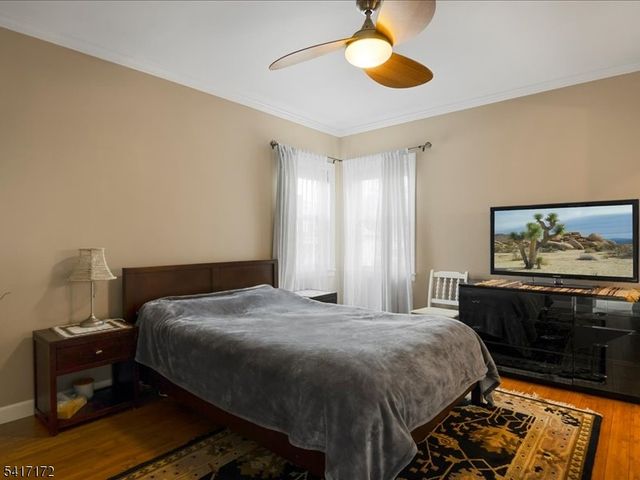 20 Forest Ave, Hawthorne Boro, NJ 07506