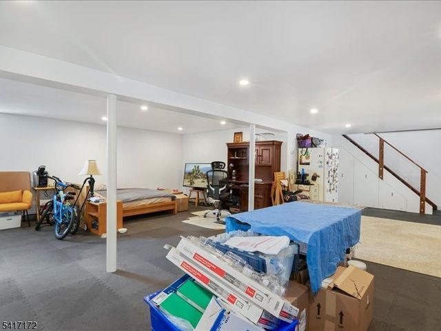 20 Forest Ave, Hawthorne Boro, NJ 07506