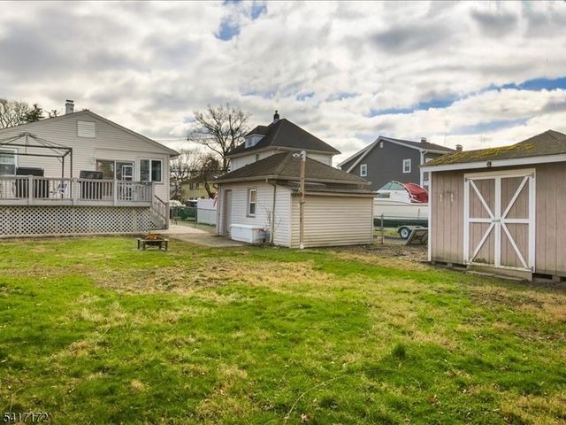 20 Forest Ave, Hawthorne Boro, NJ 07506