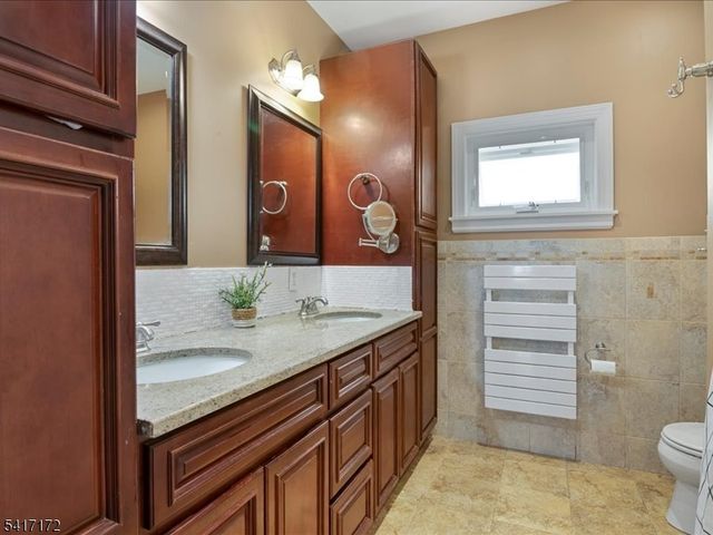 20 Forest Ave, Hawthorne Boro, NJ 07506