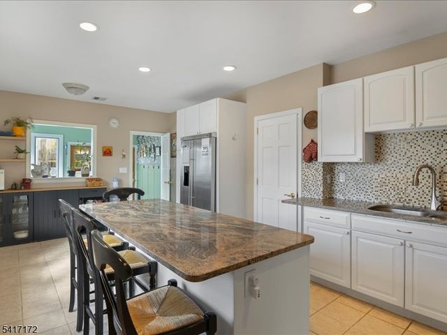 20 Forest Ave, Hawthorne Boro, NJ 07506