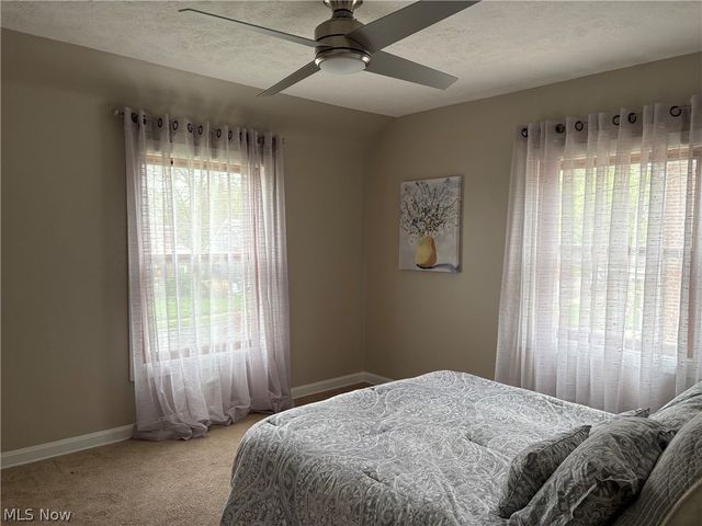 363 E Park Avenue, Barberton, OH 44203