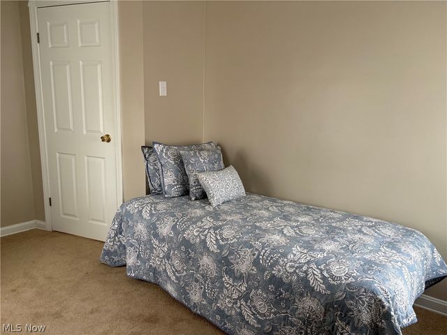 363 E Park Avenue, Barberton, OH 44203