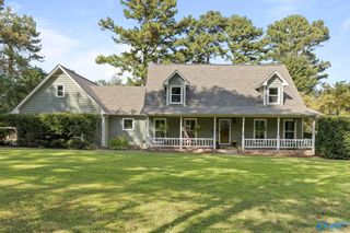161 Hartside Road SE, Owens Cross Roads, AL 35763