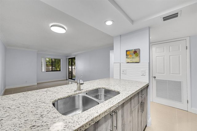 10001 W Atlantic Blvd 221, Coral Springs, FL 33071