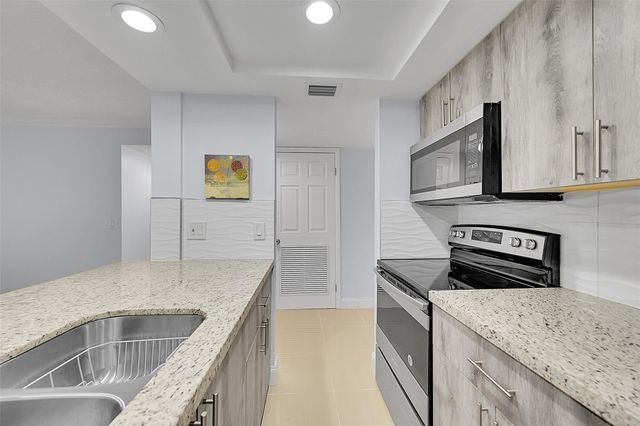 10001 W Atlantic Blvd 221, Coral Springs, FL 33071