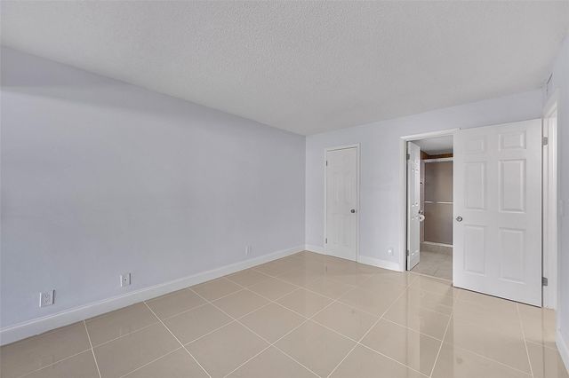 10001 W Atlantic Blvd 221, Coral Springs, FL 33071