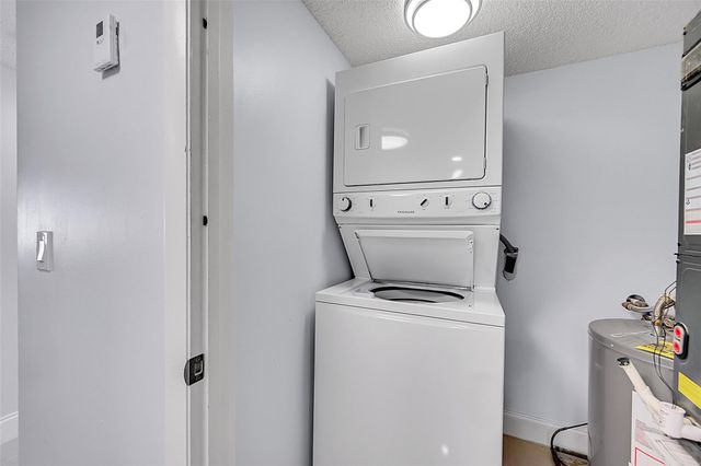 10001 W Atlantic Blvd 221, Coral Springs, FL 33071