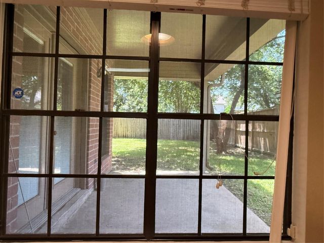 1026 Saint John Drive, Pearland, TX 77584