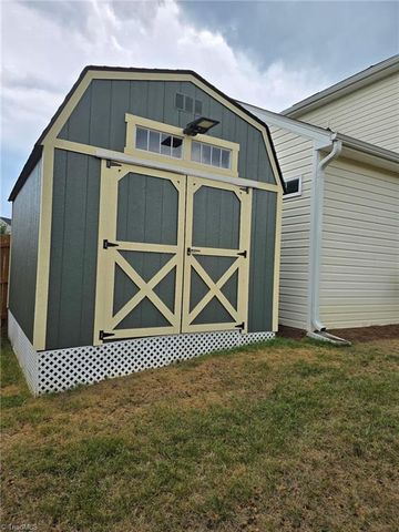 260 Kyndall Run Drive, Lexington, NC 27295