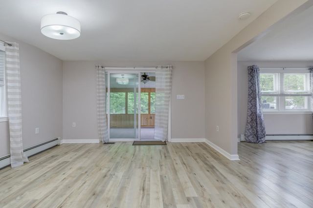 6 Steep Street, Merrimack, NH 03054