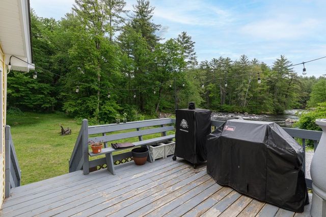6 Steep Street, Merrimack, NH 03054