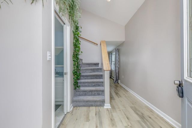 6 Steep Street, Merrimack, NH 03054