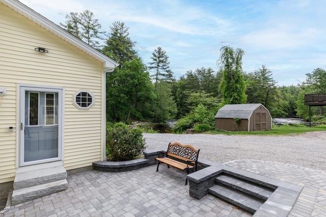 6 Steep Street, Merrimack, NH 03054