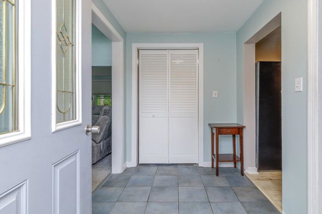 6 Steep Street, Merrimack, NH 03054