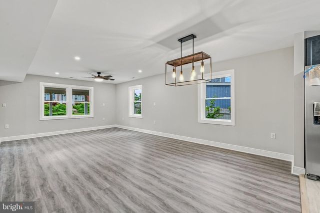 904 FLORIDA AVE, Martinsburg, WV 25401