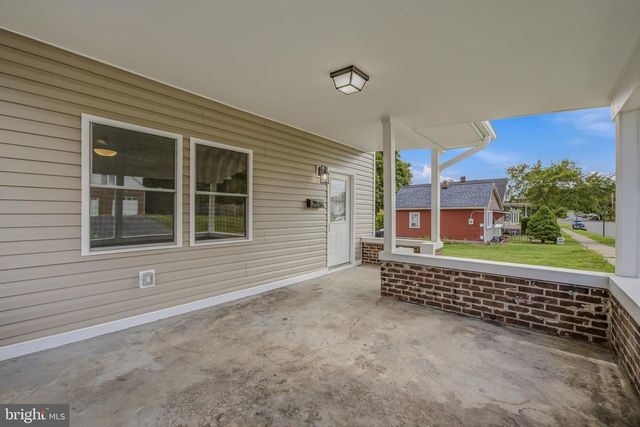 904 FLORIDA AVE, Martinsburg, WV 25401
