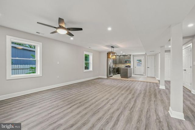 904 FLORIDA AVE, Martinsburg, WV 25401