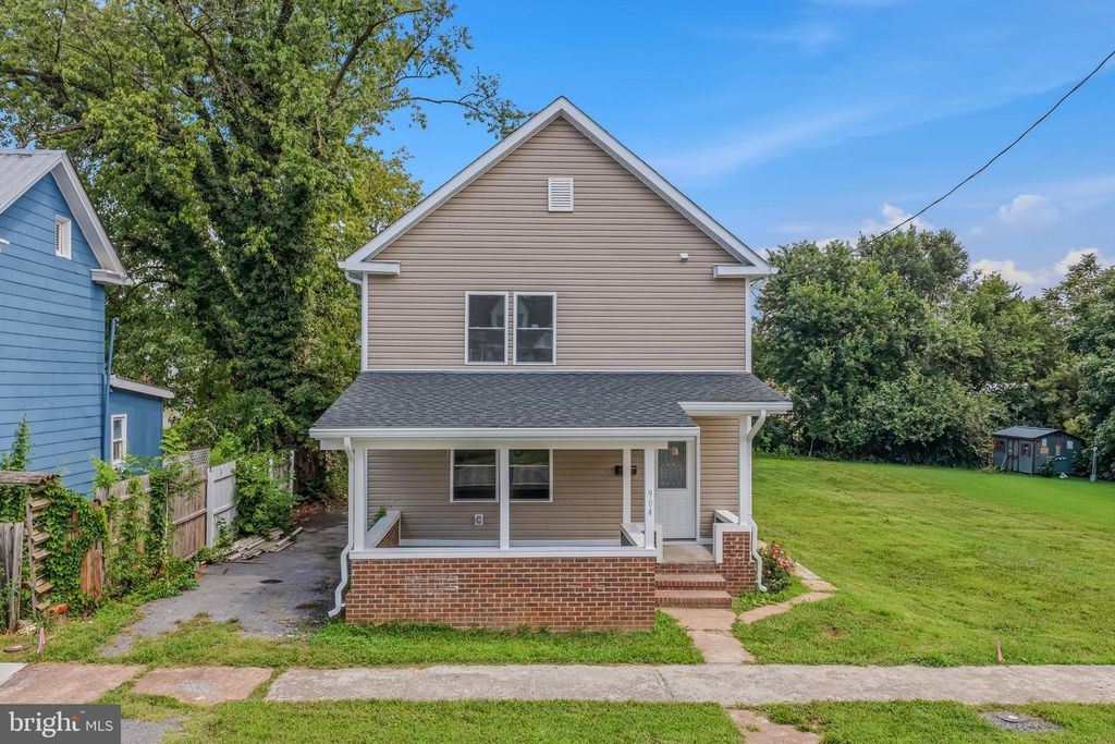 904 FLORIDA AVE, Martinsburg, WV 25401