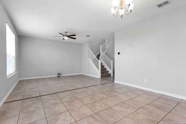 1302 Hummingbird, San Antonio, TX 78245