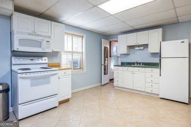 1067 Hess Drive, Avondale Estates, GA 30002