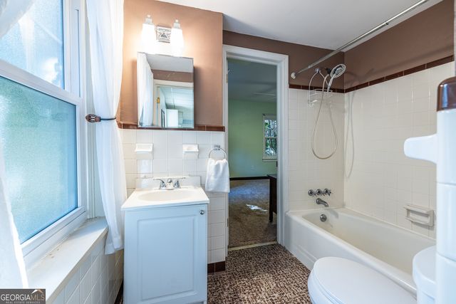 1067 Hess Drive, Avondale Estates, GA 30002