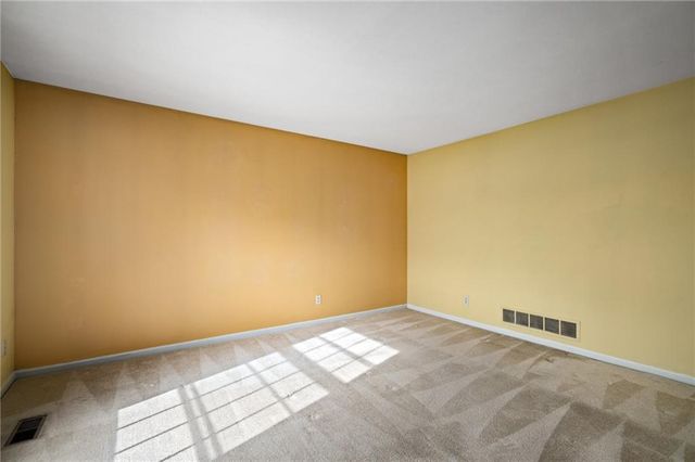 3628 NE Basswood Drive, Lee's Summit, MO 64064