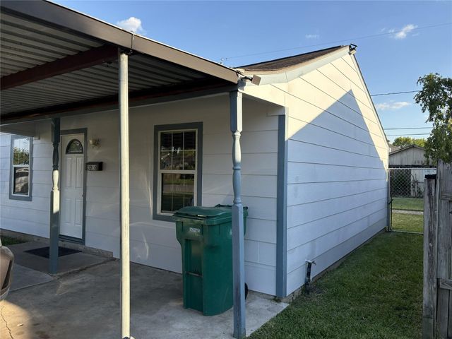 3010 Washington Street, Pasadena, TX 77503