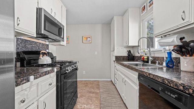 13020 Ojai Road, Apple Valley, CA 92308