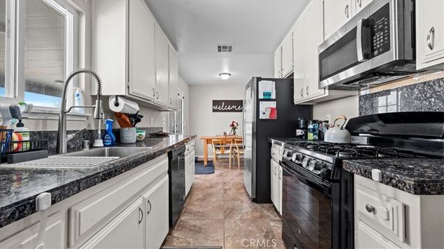 13020 Ojai Road, Apple Valley, CA 92308