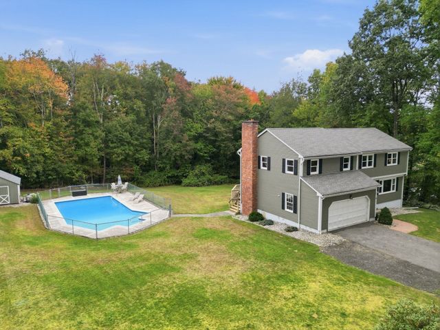 4 Edson Dr, Wilbraham, MA 01095