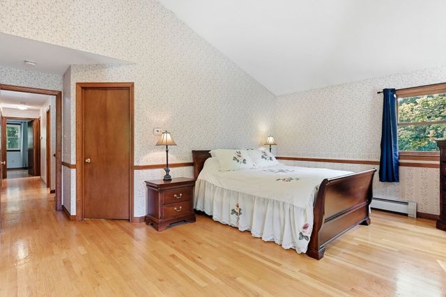 4 Edson Dr, Wilbraham, MA 01095