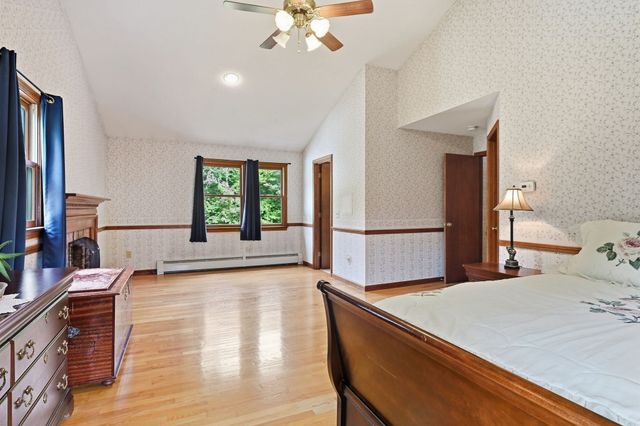 4 Edson Dr, Wilbraham, MA 01095