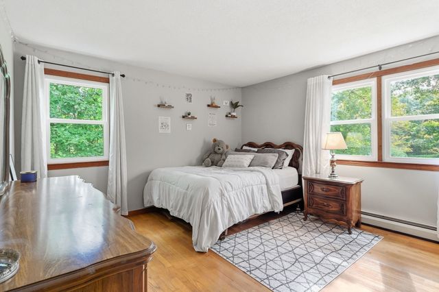 4 Edson Dr, Wilbraham, MA 01095