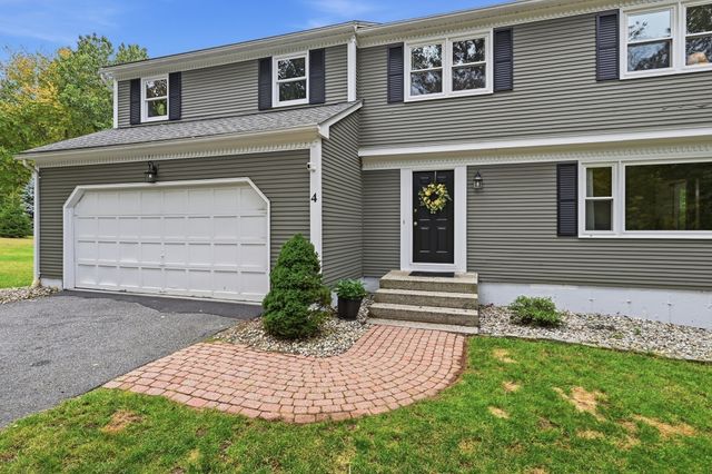 4 Edson Dr, Wilbraham, MA 01095