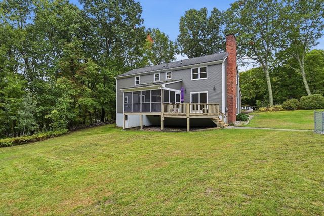 4 Edson Dr, Wilbraham, MA 01095