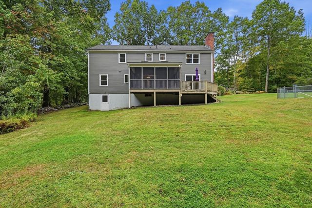 4 Edson Dr, Wilbraham, MA 01095