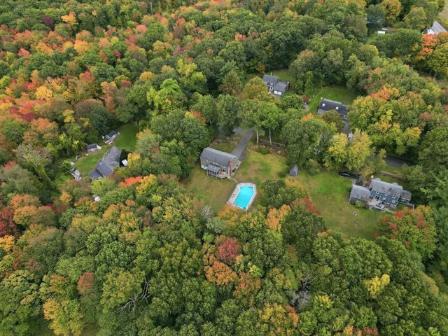 4 Edson Dr, Wilbraham, MA 01095