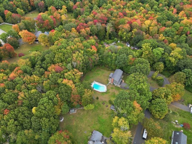 4 Edson Dr, Wilbraham, MA 01095