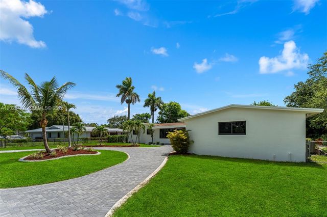 10825 SW 80th Avenue, Miami, FL 33156