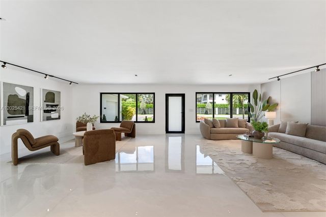 10825 SW 80th Avenue, Miami, FL 33156