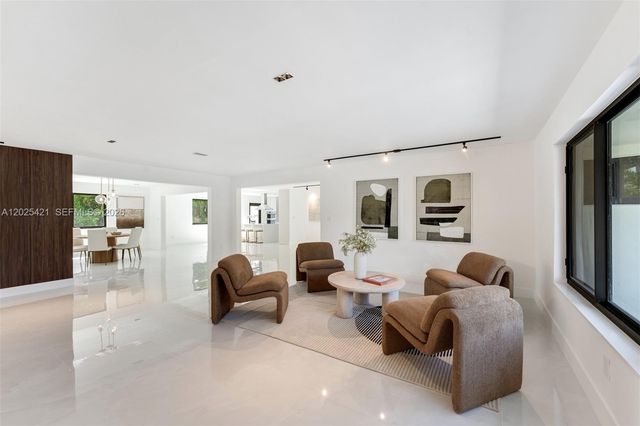 10825 SW 80th Avenue, Miami, FL 33156